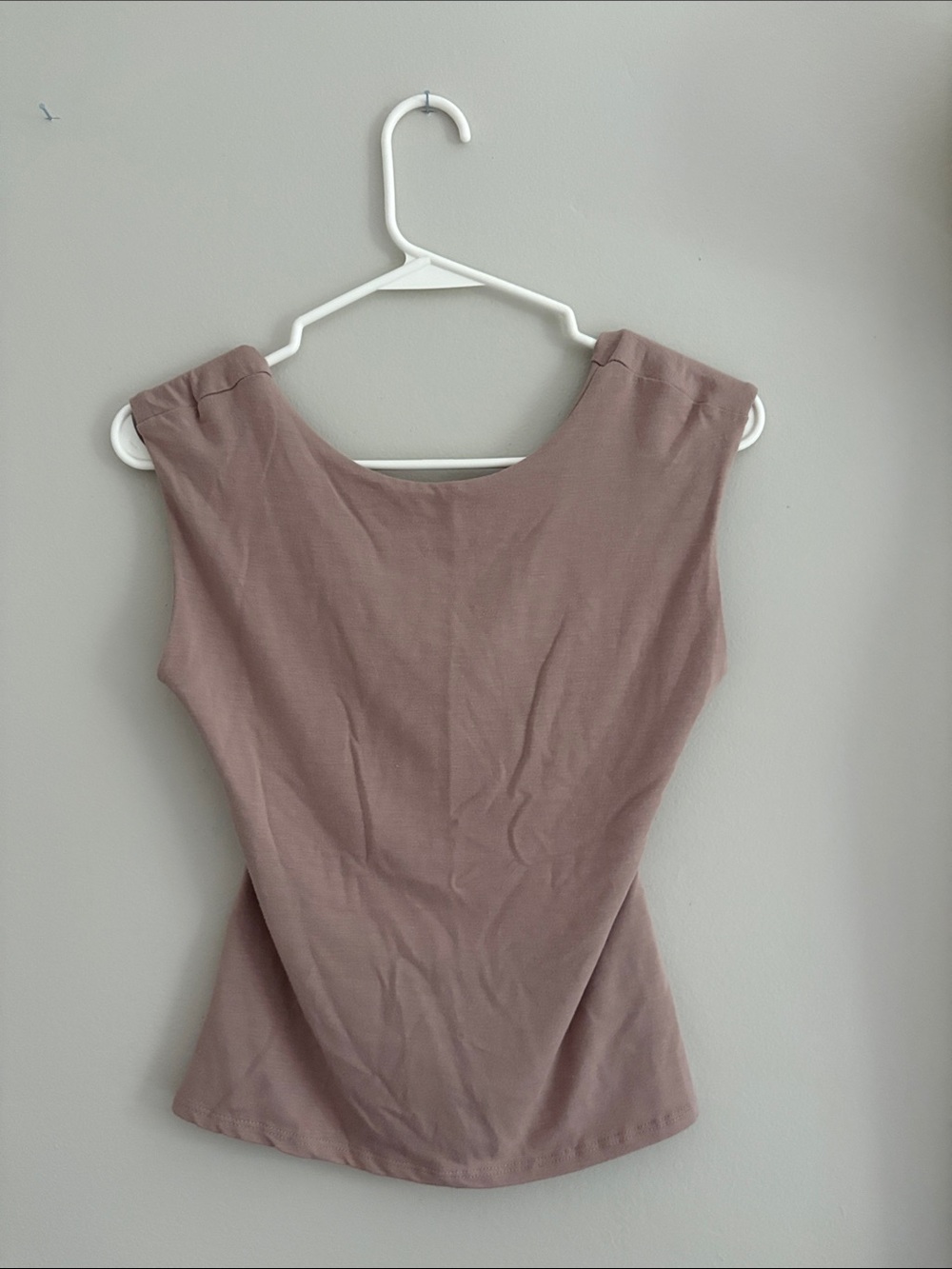 Sleeveless Mauve Boatneck Women's Top